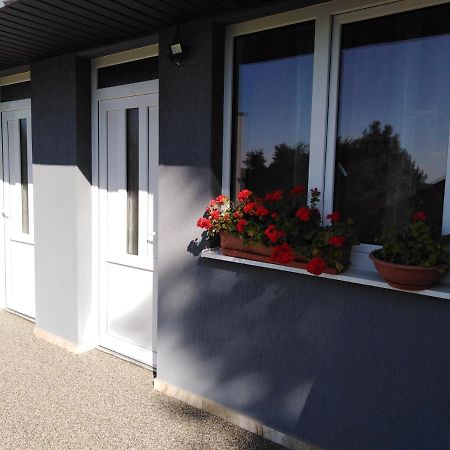 Apartmany Fantagiro Kaluža Exterior foto
